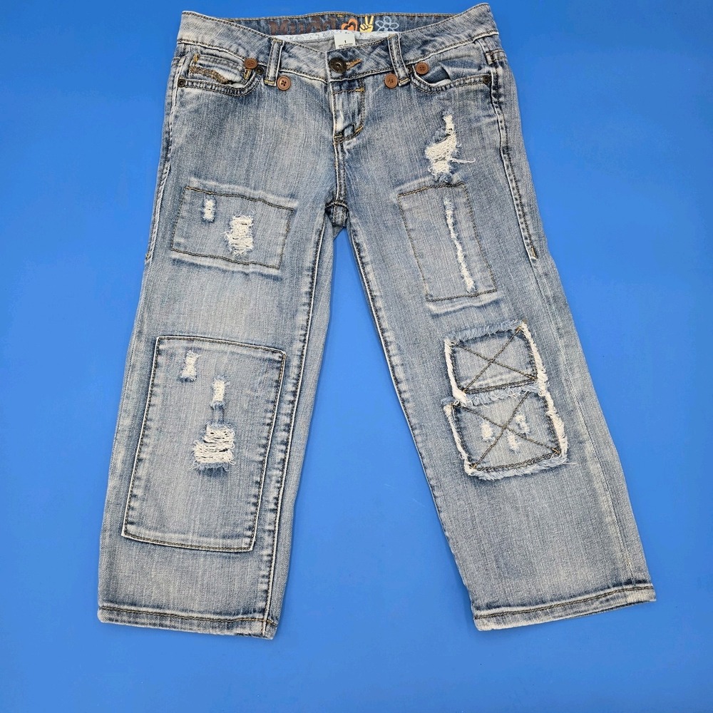 MUDD‎ Juniors Capri Jeans Sz 1  DISTRESSED Patchwork Low Rise Blue Denim Y2K